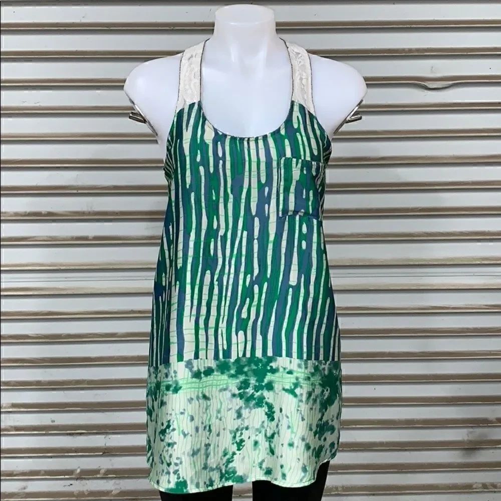 🛍️Collective Concepts lace t back top - Picture 3 of 8